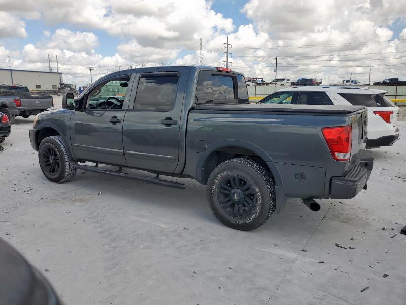 1N6BA0EC7CN322406 - 2012 NISSAN TITAN S ნაცრისფერი ფოტო 2