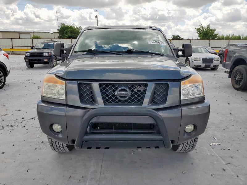 1N6BA0EC7CN322406 - 2012 NISSAN TITAN S ნაცრისფერი ფოტო 5