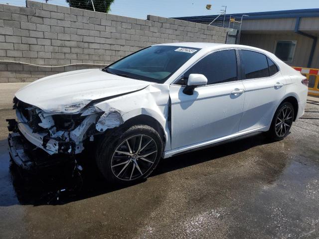 4T1G11AK4PU835020 - 2023 TOYOTA CAMRY SE NIGHT SHADE WHITE photo 1
