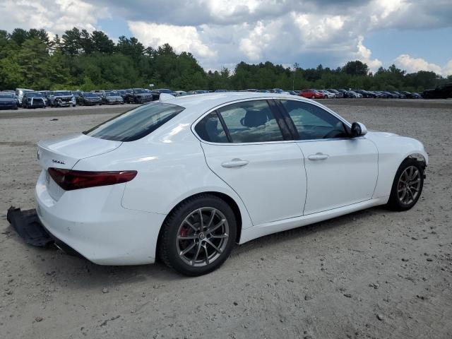 ZARFAEDN1J7593067 - 2018 ALFA ROMEO GIULIA Q4 白色 照片 3