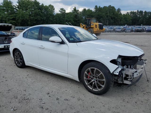 ZARFAEDN1J7593067 - 2018 ALFA ROMEO GIULIA Q4 白色 照片 4