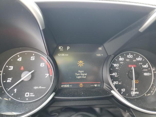 ZARFAEDN1J7593067 - 2018 ALFA ROMEO GIULIA Q4 白色 照片 9