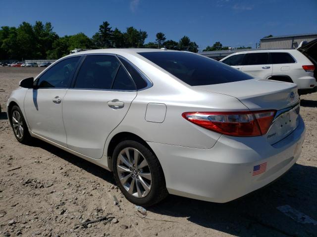 4T1BF1FKXFU958615 - 2015 TOYOTA CAMRY LE WHITE photo 2