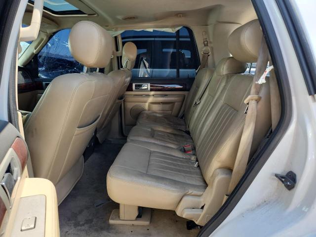 5LMFU27566LJ29033 - 2006 LINCOLN NAVIGATOR WHITE photo 11