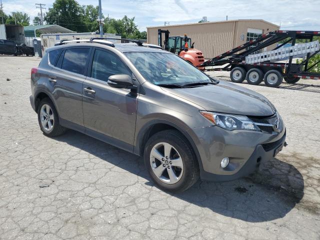 JTMRFREV8FD120239 - 2015 TOYOTA RAV4 XLE SILVER photo 4