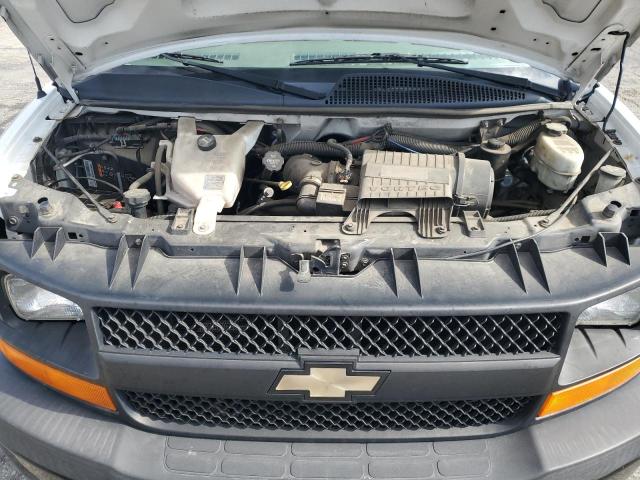 1GCWGFCB6D1902271 - 2013 CHEVROLET EXPRESS G2 WHITE photo 11