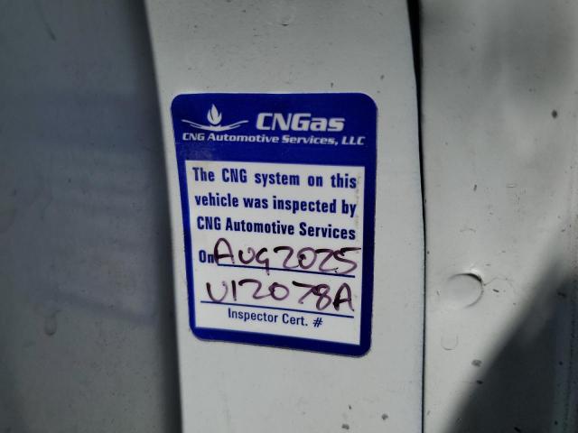 1GCWGFCB6D1902271 - 2013 CHEVROLET EXPRESS G2 WHITE photo 12