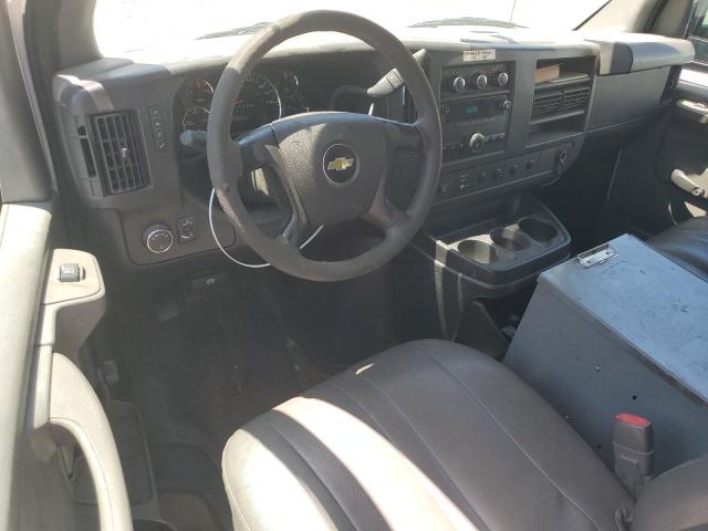 1GCWGFCB6D1902271 - 2013 CHEVROLET EXPRESS G2 WHITE photo 8