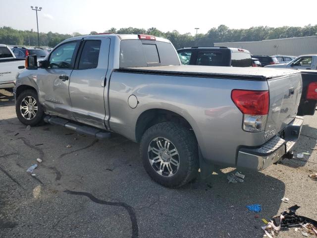 5TBBV54198S523948 - 2008 TOYOTA TUNDRA DOUBLE CAB SILVER photo 2