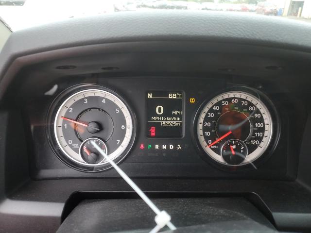 1C6RR6FG3JS207788 - 2018 RAM 1500 ST Blanc photo 9