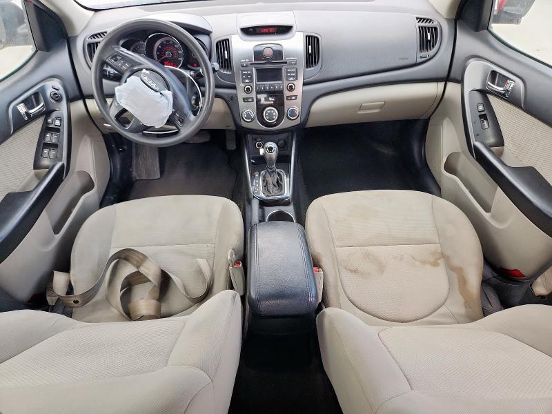 KNAFU4A20D5737209 - 2013 KIA FORTE EX წითელი ფოტო 8