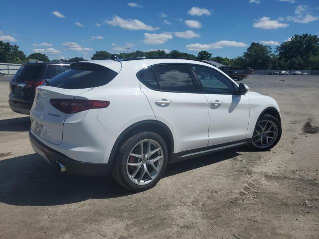 ZASPAKBN5K7C44745 - 2019 ALFA ROMEO STELVIO TI WHITE photo 3