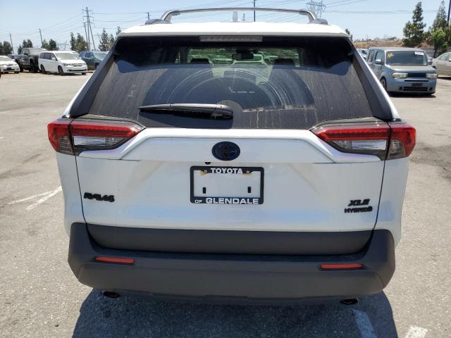 JTMB6RFV5PD093549 - 2023 TOYOTA RAV4 XLE PREMIUM WHITE photo 6