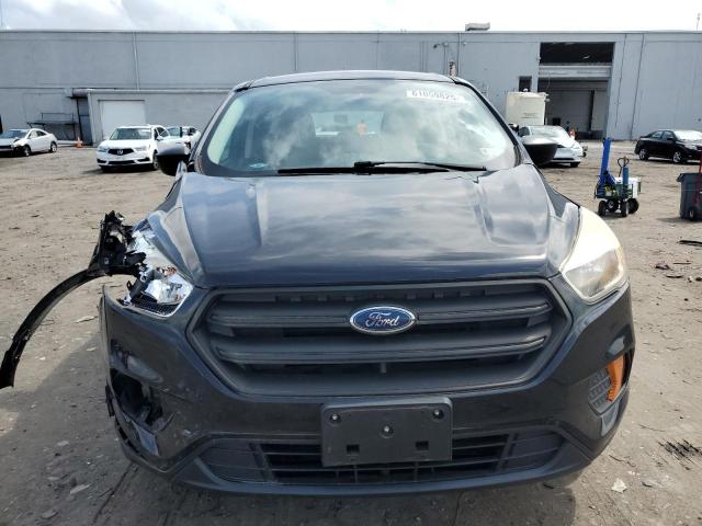1FMCU0F7XHUC19795 - 2017 FORD ESCAPE S შავი ფოტო 5
