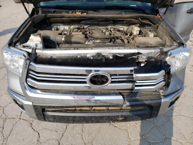 5TFUW5F15GX495147 - 2016 TOYOTA TUNDRA DOUBLE CAB SR/SR5 SILVER photo 11