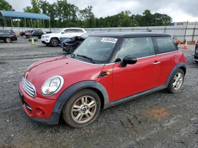 2013 MINI COOPER, 