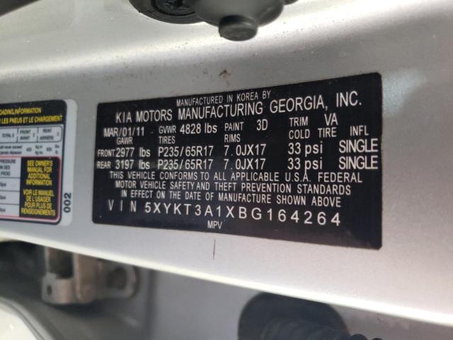 5XYKT3A1XBG164264 - 2011 KIA SORENTO BASE SILVER photo 13