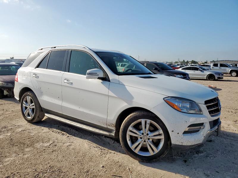 4JGDA5HB7FA503637 - 2015 MERCEDES-BENZ ML 350 4MATIC WHITE photo 4