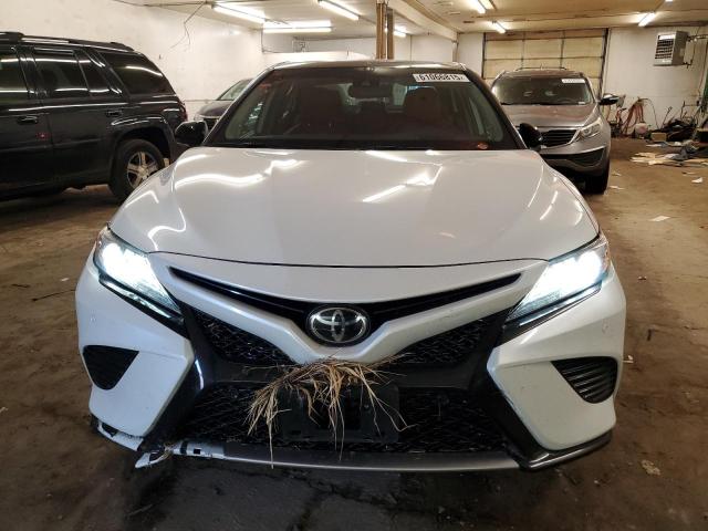 4T1B61HK1KU170572 - 2019 TOYOTA CAMRY XSE 白色 照片 5
