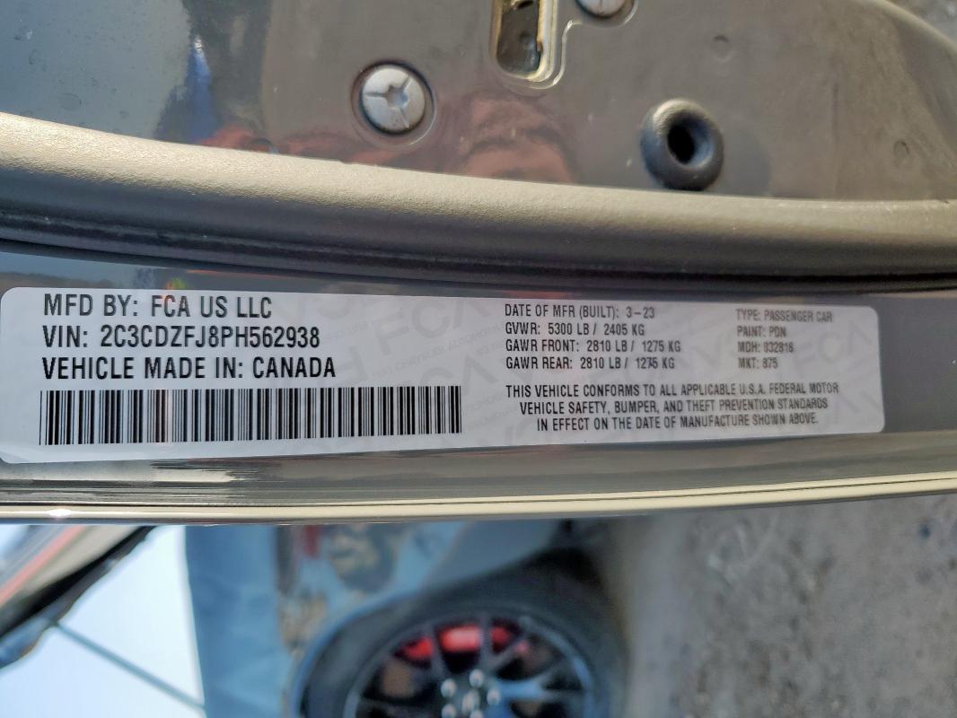 2C3CDZFJ8PH562938 - 2023 DODGE CHALLENGER R/T SCAT PACK GRAY photo 12