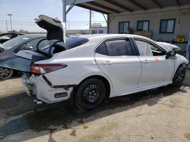 4T1G11AK2PU111522 - 2023 TOYOTA CAMRY SE NIGHT SHADE SILVER photo 3