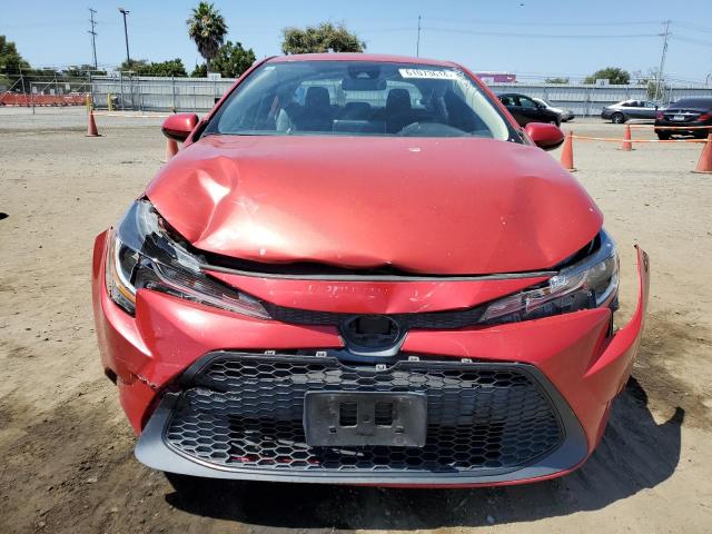 5YFEPRAE4LP075696 - 2020 TOYOTA COROLLA LE RED photo 5