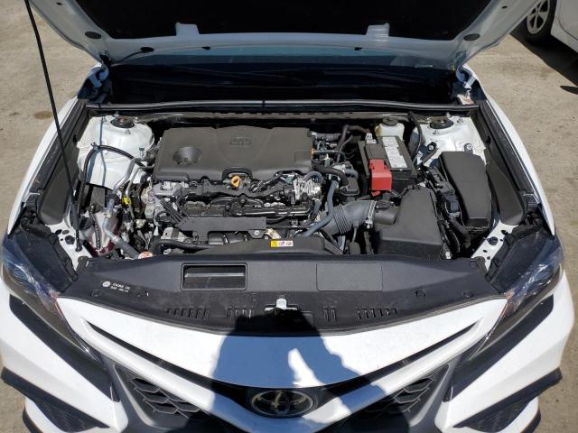 4T1G11AK6PU115976 - 2023 TOYOTA CAMRY SE NIGHT SHADE WHITE photo 11