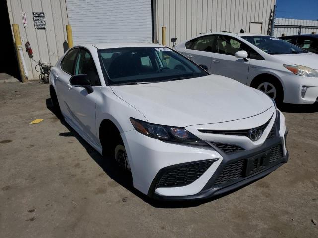 4T1G11AK6PU115976 - 2023 TOYOTA CAMRY SE NIGHT SHADE WHITE photo 4