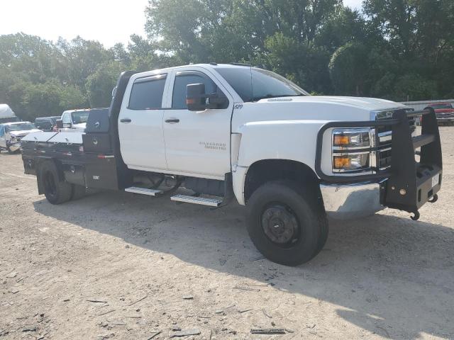 1HTKJPVM2KH330059 - 2019 CHEVROLET SILVERADO WHITE photo 1