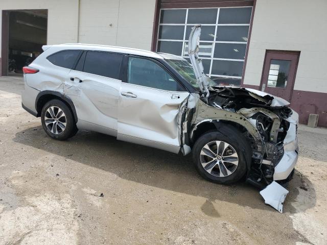 5TDGZRAH7MS071678 - 2021 TOYOTA HIGHLANDER XLE Gümüş foto 4