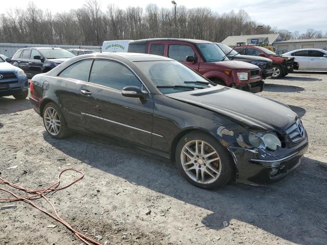 WDBTJ56HX8F247814 - 2008 MERCEDES-BENZ CLK 350 BLACK photo 4