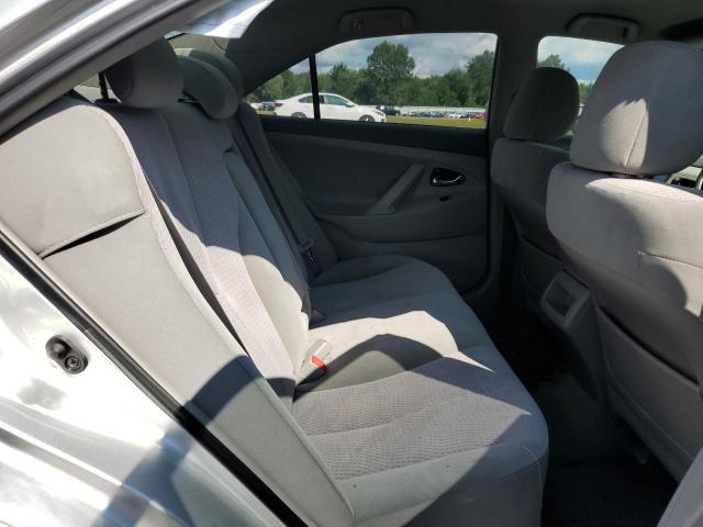 4T4BF3EK1BR133429 - 2011 TOYOTA CAMRY BASE ვერცხლისფერი ფოტო 10