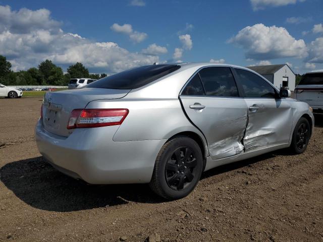 4T4BF3EK1BR133429 - 2011 TOYOTA CAMRY BASE ვერცხლისფერი ფოტო 3