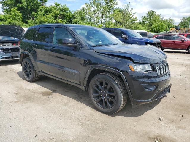 1C4RJFAG8HC895279 - 2017 JEEP GRAND CHEROKEE LAREDO BLACK photo 4