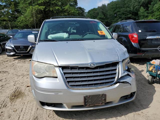2A8HR54P88R787304 - 2008 CHRYSLER TOWN & COU TOURING SILVER photo 5