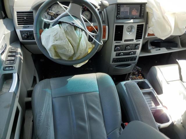 2A8HR54P88R787304 - 2008 CHRYSLER TOWN & COU TOURING SILVER photo 8