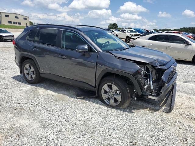 2T3RWRFV4SW270585 - 2025 TOYOTA RAV4 XLE SILVER photo 4