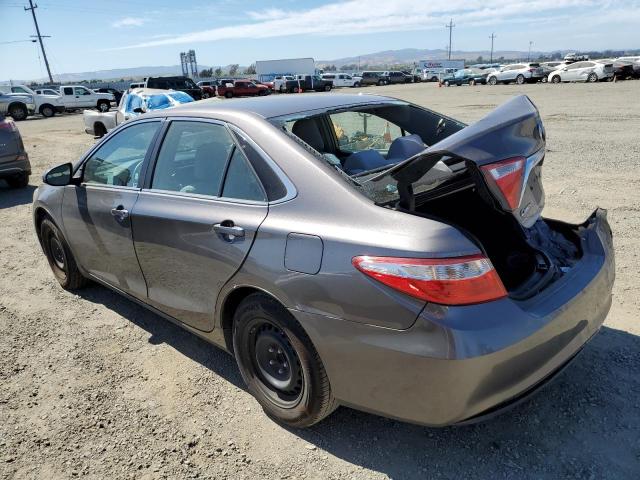 4T1BF1FK9HU654209 - 2017 TOYOTA CAMRY LE GRAY photo 2