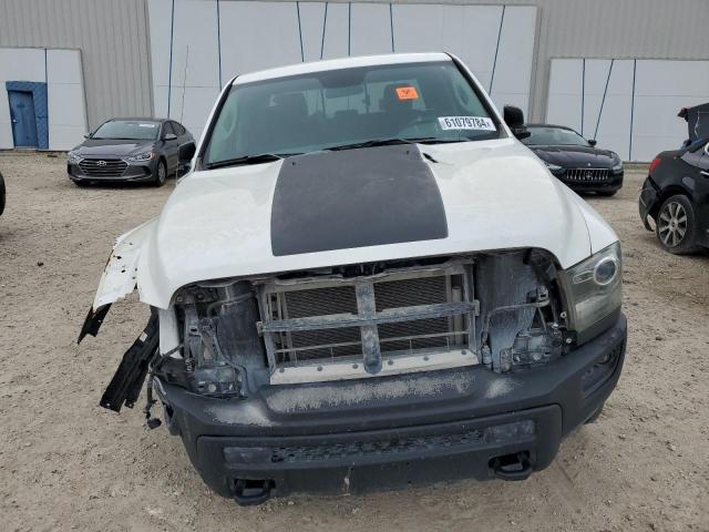 1C6RR7LT8LS108636 - 2020 RAM 1500 CLASS WARLOCK WHITE photo 5