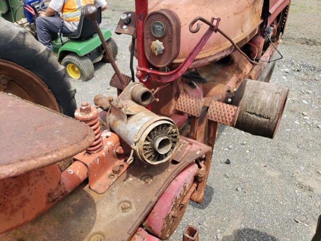 241555 - 1970 FARM TRACTOR RED photo 5