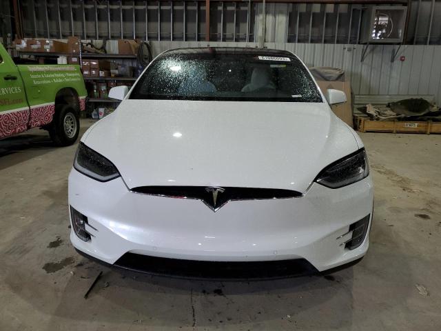 5YJXCBE26HF043914 - 2017 TESLA MODEL X WHITE photo 5