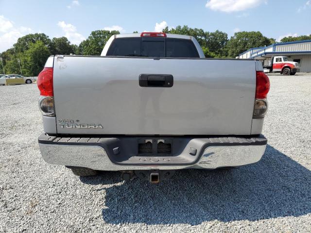 5TFRT54158X021847 - 2008 TOYOTA TUNDRA DOUBLE CAB SILVER photo 6