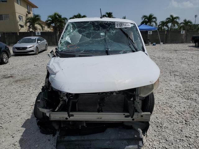 3N63M0YN3HK698106 - 2017 CHEVROLET CITY EXPRE LS WHITE photo 5