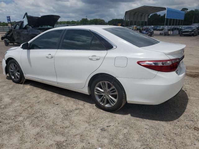 4T1BF1FK2FU024528 - 2015 TOYOTA CAMRY LE WHITE photo 2