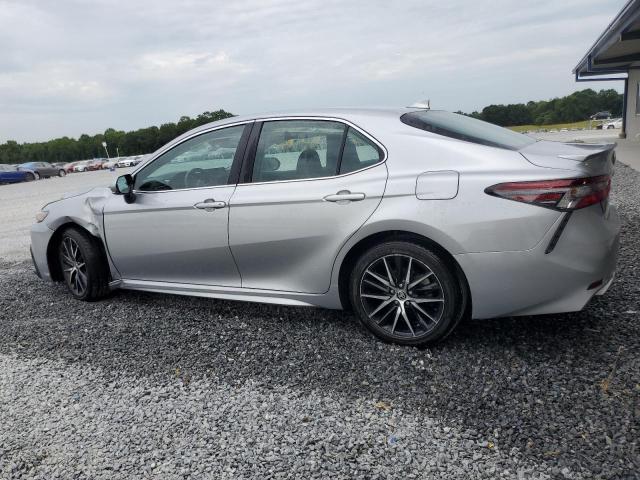 4T1G11AK8PU766588 - 2023 TOYOTA CAMRY SE NIGHT SHADE SILVER photo 2