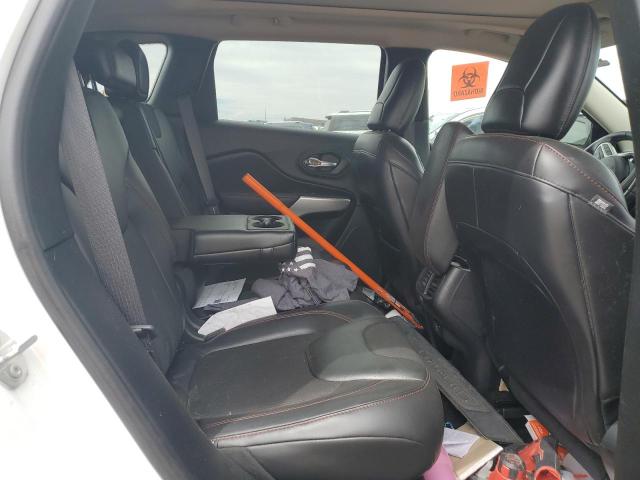 1C4PJMBS9HW580519 - 2017 JEEP CHEROKEE TRAILHAWK WHITE photo 10