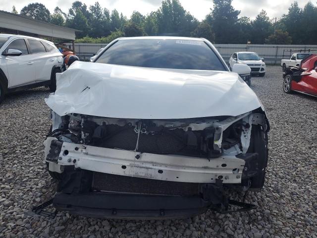 4T1S11AK6PU794609 - 2023 TOYOTA CAMRY SE NIGHT SHADE WHITE photo 5