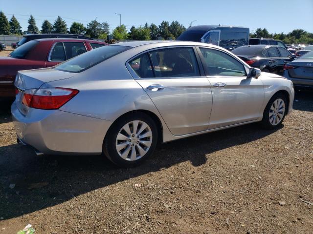 1HGCR2F71DA103142 - 2013 HONDA ACCORD EX SILVER photo 3