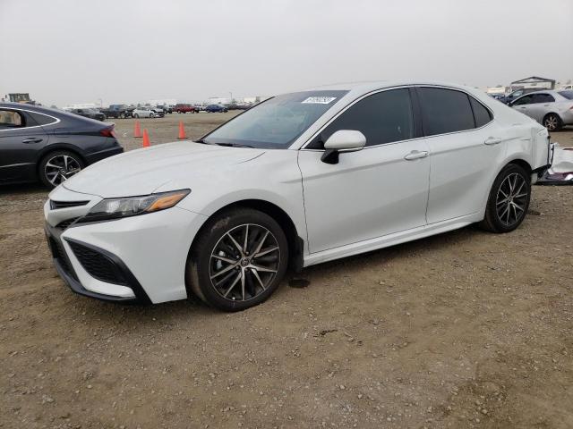 4T1G11AK3PU103557 - 2023 TOYOTA CAMRY SE NIGHT SHADE WHITE photo 1
