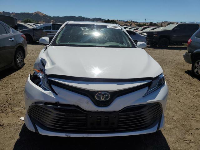 4T1B21HK7JU500970 - 2018 TOYOTA CAMRY HYBRID WHITE photo 5